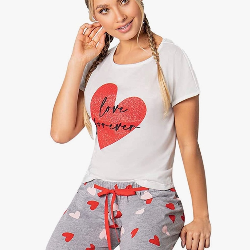 D'LUNAAS Pj's set Valentines 65% polyester 35% cotton